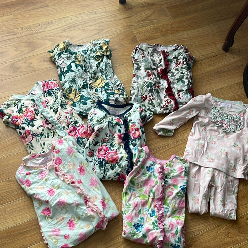 Sweet Honey 3T sleeper and 2 piece bundle